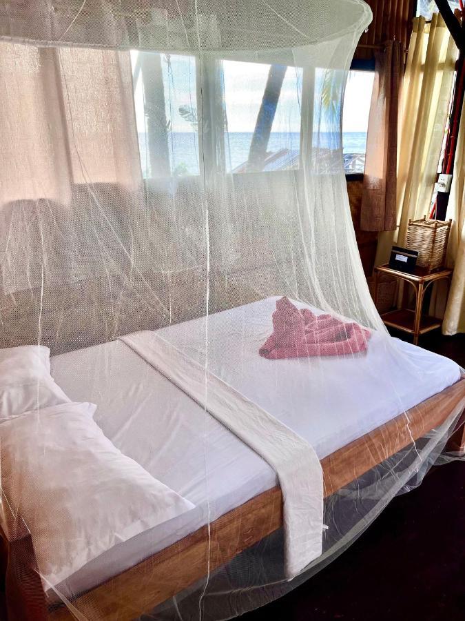 Amami Beachfront Villa With Private Beach Puerto Galera Exteriör bild