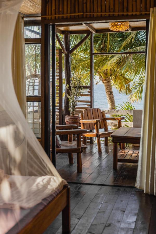 Amami Beachfront Villa With Private Beach Puerto Galera Exteriör bild