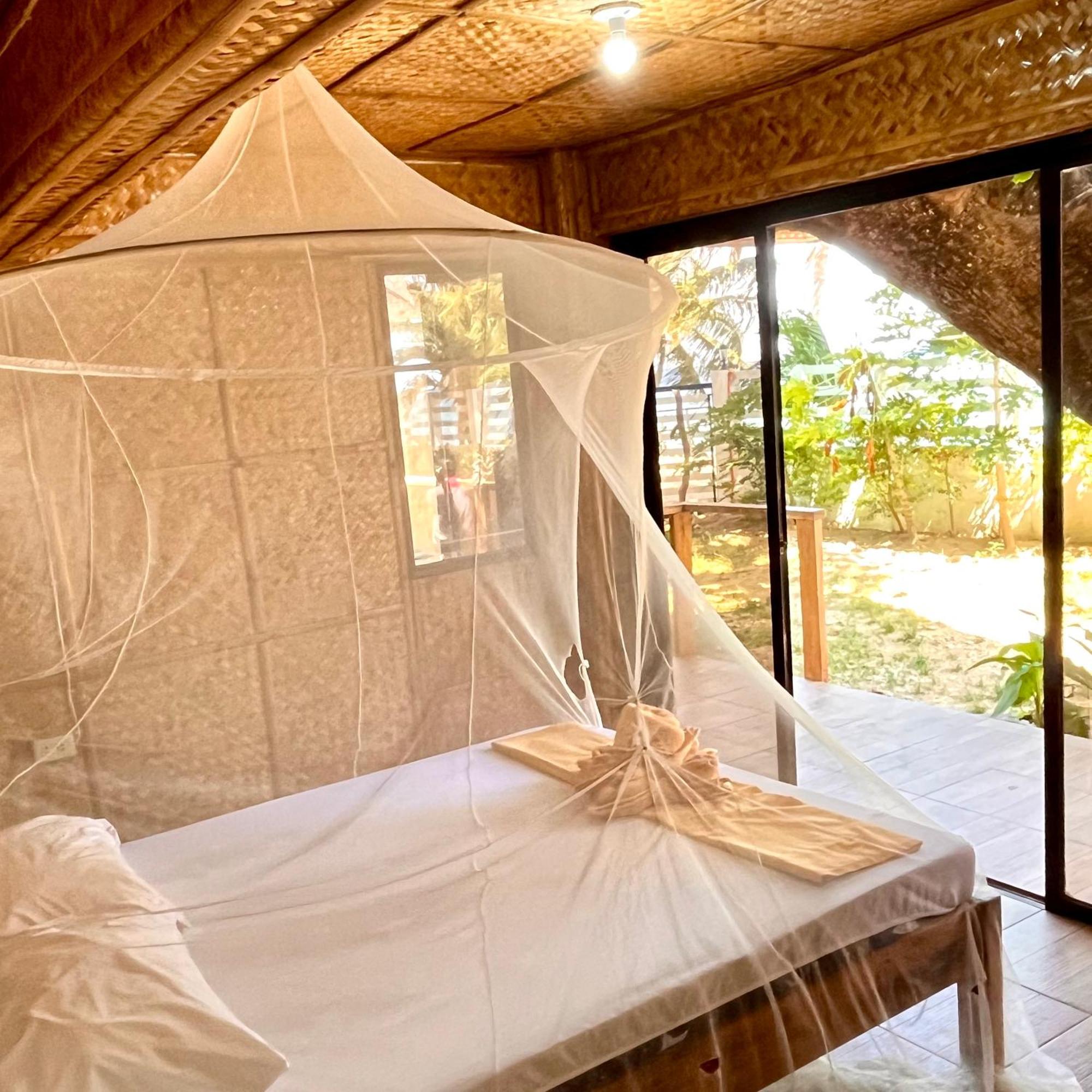 Amami Beachfront Villa With Private Beach Puerto Galera Exteriör bild
